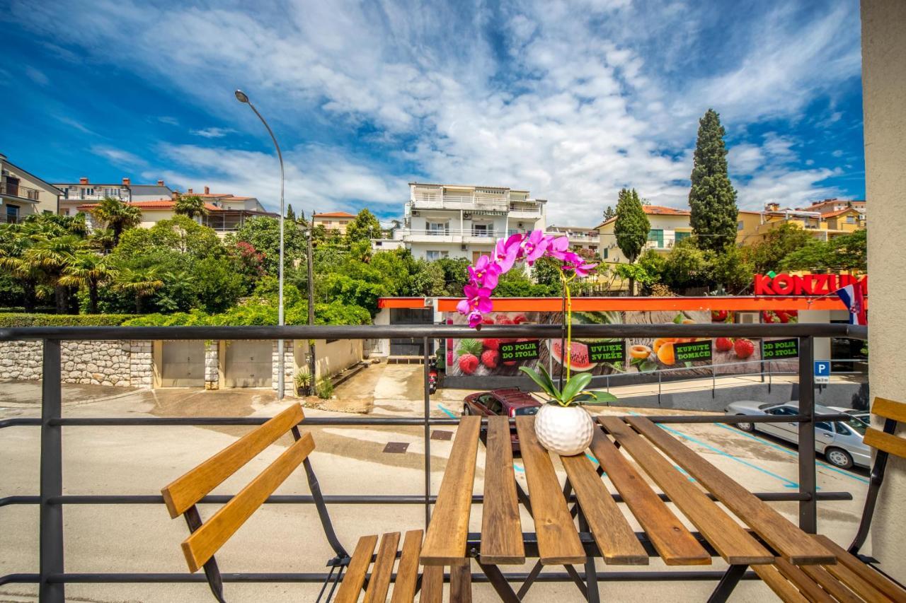 Apartments Sax Crikvenica Eksteriør billede